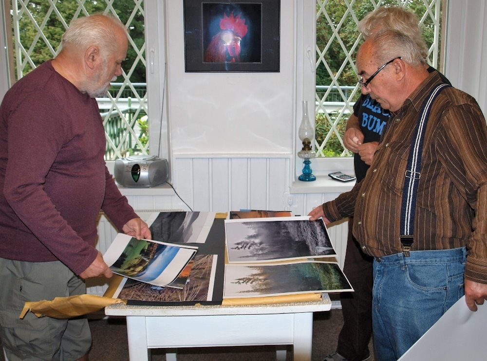 Příprava fotografií pro výstavu, Raspenava u Malíře 11.8. 2016